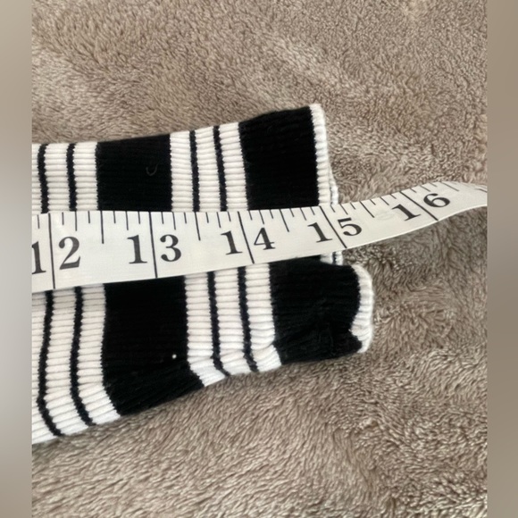 Forever 21 Striped Cotton Top (M) - Picture 5 of 9